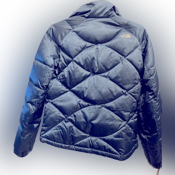 North Face puffer jacket - Picture 2 of 5